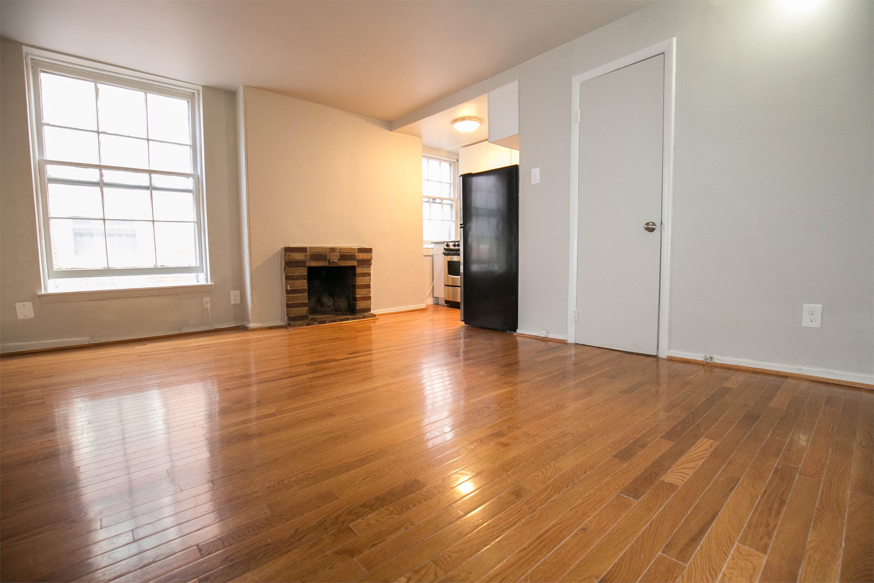 927 Pine Street - 303