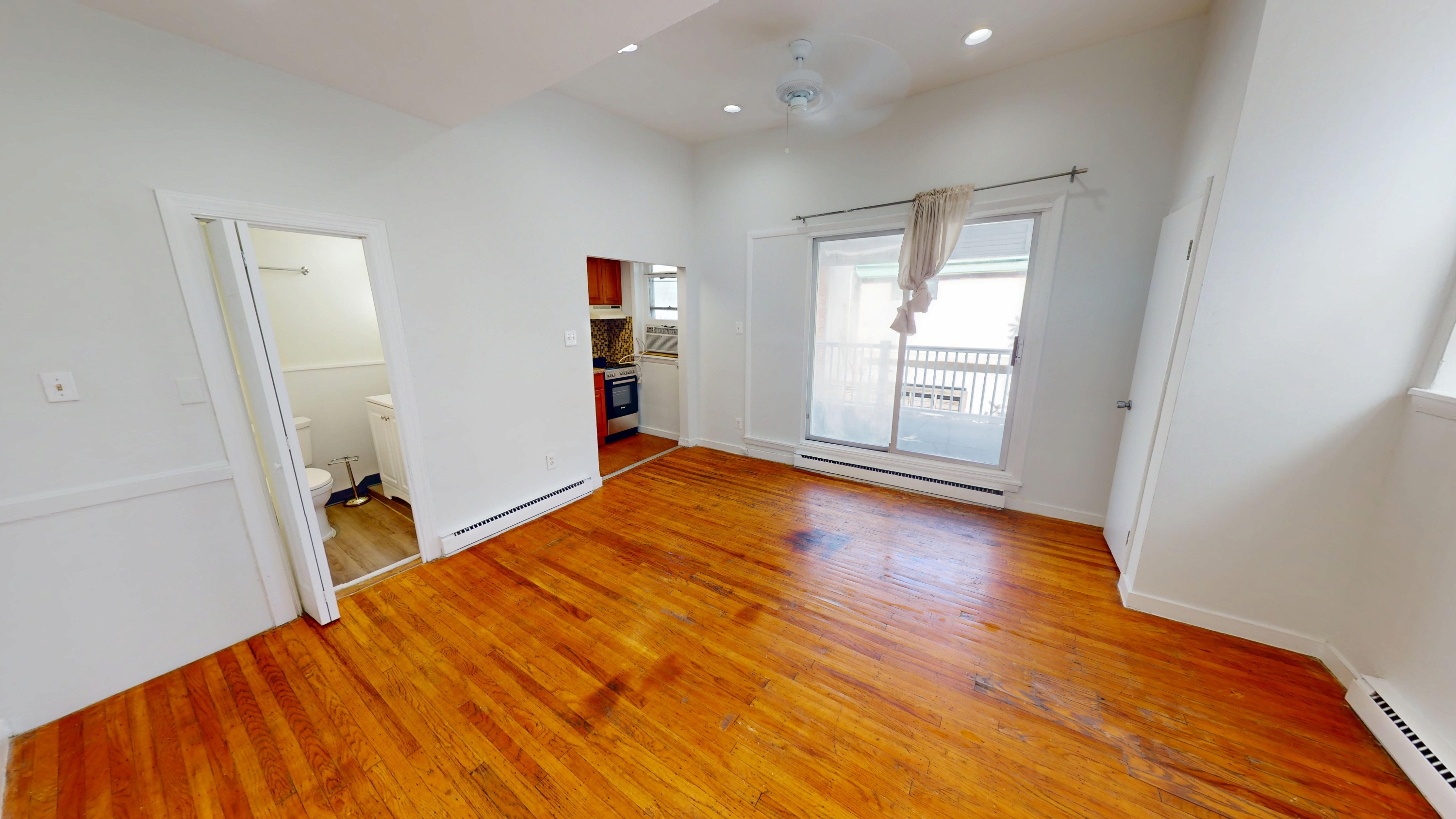 927 Pine Street - 302